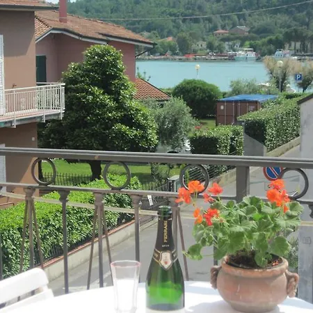 アパートホテル Pax Fiumaretta di Ameglia